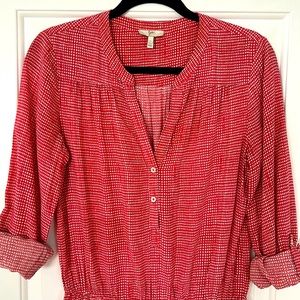 Joie Dress, Small. Soft, lightweight fabric. Can be worn 3/4 or long sleeved.